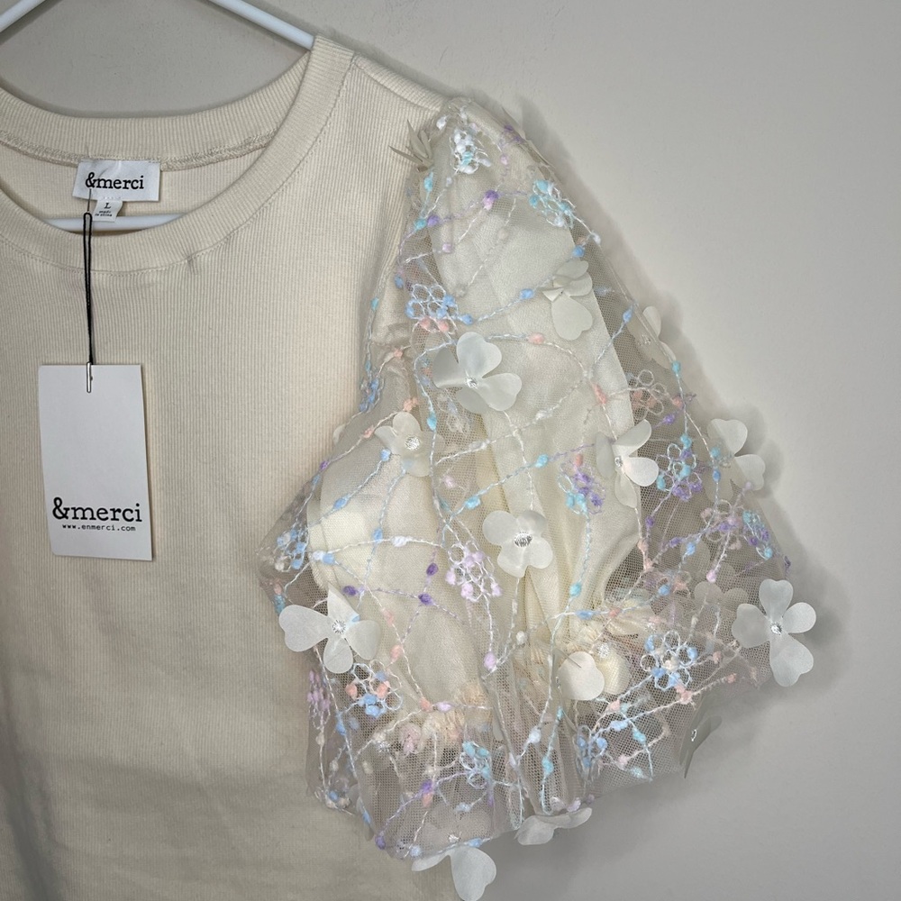 NWT &Merci Puff Sleeve Top Size Large (Fits like Medium) - Picture 7 of 11